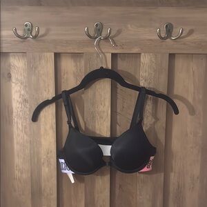 PINK Victoria's Secret Black Underwire Bra with Molded Cups
